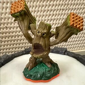 Nintendo Tree Character Figure - Brown and Green